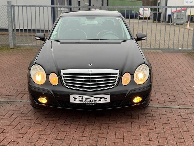 Gebraucht Mercedes E200 136 PS (100 kW) 2009 Schwarz Limousine
