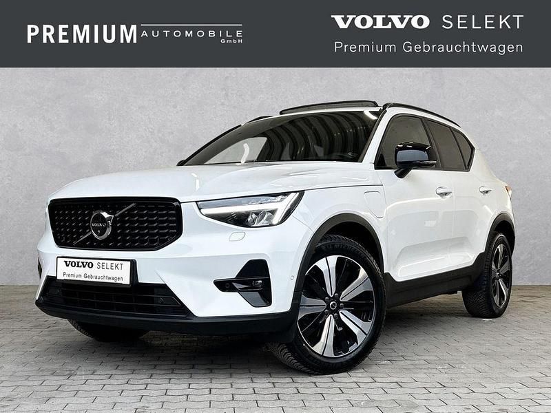 Weiss Gebraucht 2022 Volvo XC40 Ultimate SUV | 35.890 € (Etwas zu teuer) - Bild 1/4