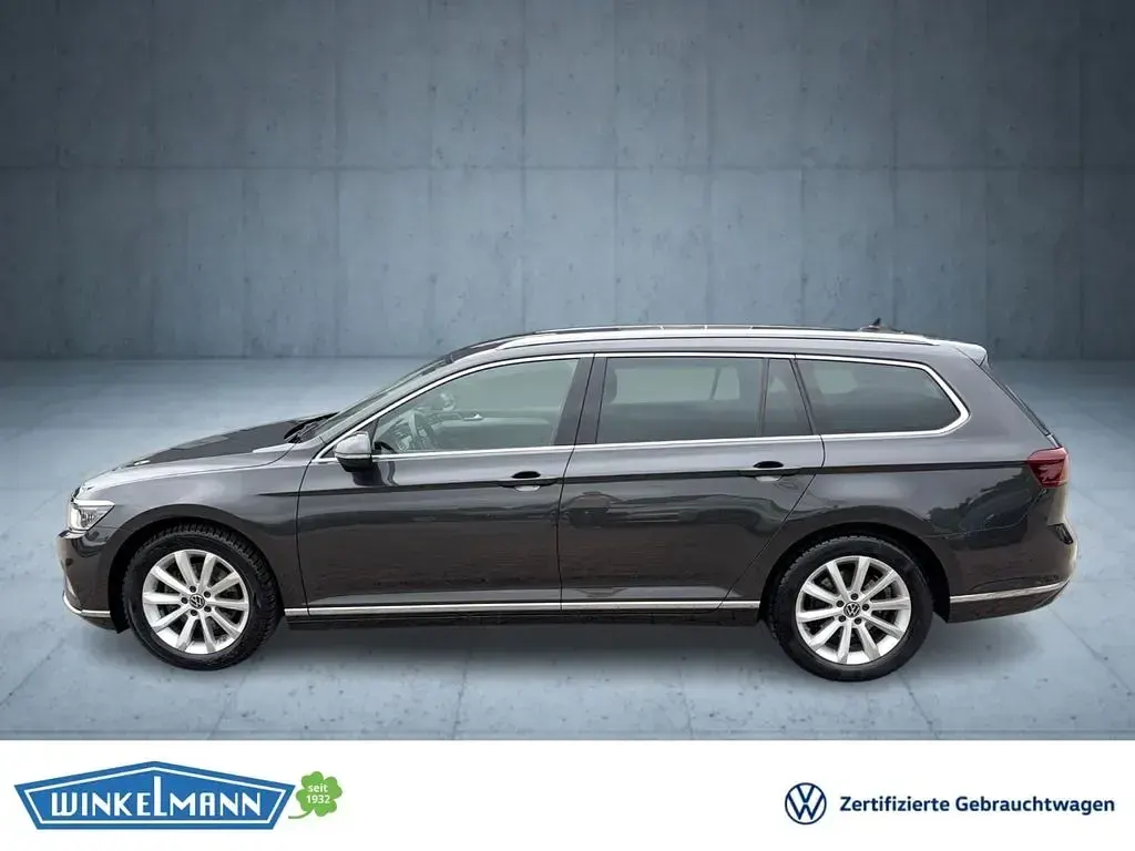 Gebraucht VW Passat Elegance 150 PS (110 kW) 2024 Grau Kombi