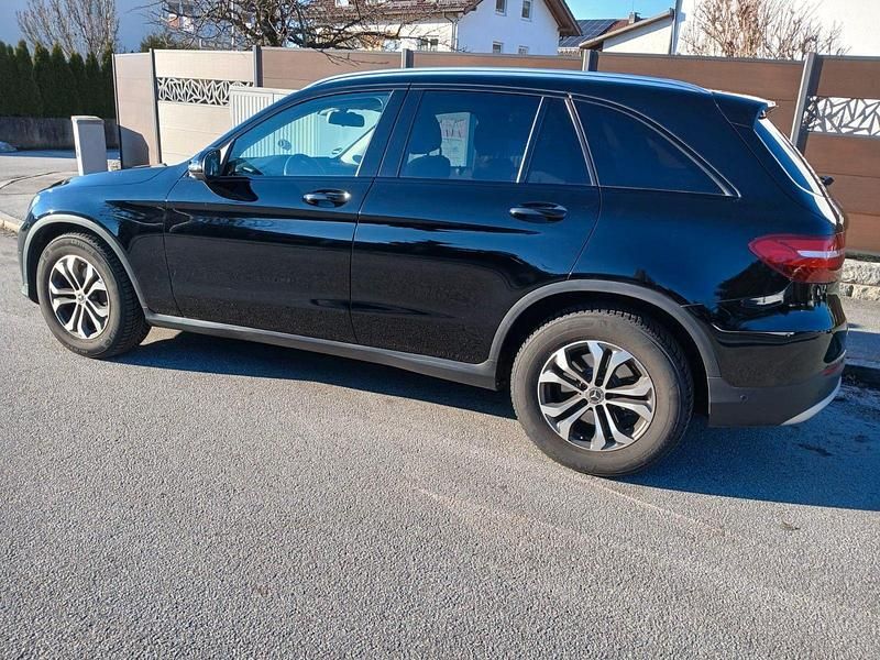 Gebraucht Mercedes GLC220 170 PS (125 kW) 2018 Schwarz SUV