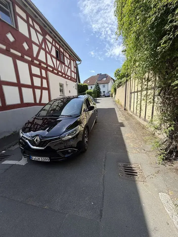 Gebraucht Renault Scenic E-Tech Bose Edition 160 PS (117 kW) 2018 Van / Kleinbus