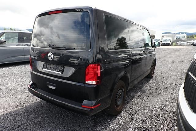 Deep black perleffekt deep black perleffekt deep black perleffekt Gebraucht 2021 VW T6.1 Trendline Van | 33.756 € (Superpreis) - Bild 1/4