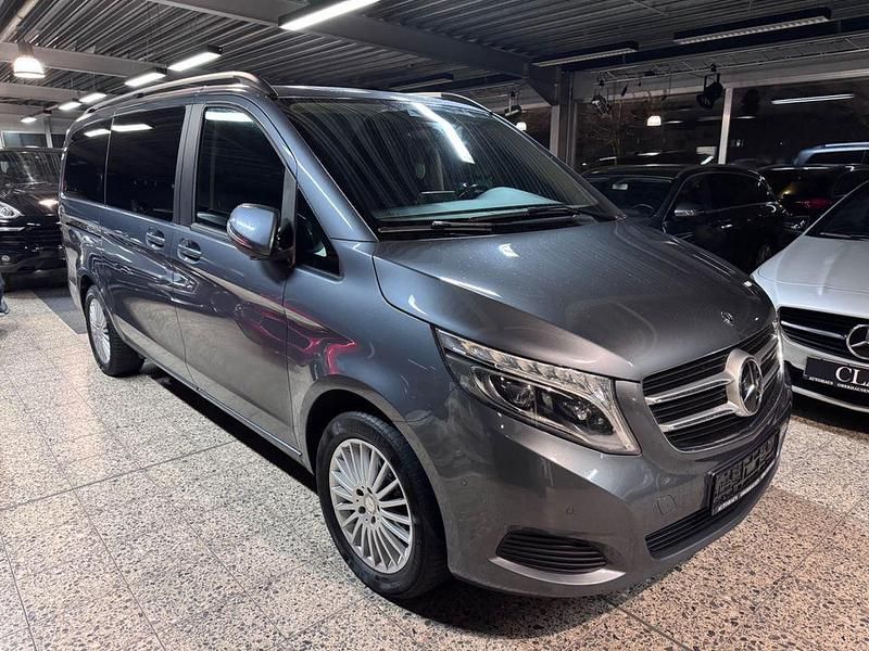 Gebraucht Mercedes V220 Edition 163 PS (119 kW) 2017 Grau Van / Kleinbus