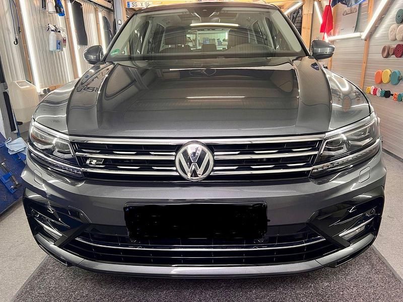 Grau Gebraucht 2019 VW Tiguan SUV | 25.950 € (Superpreis) - Bild 1/4