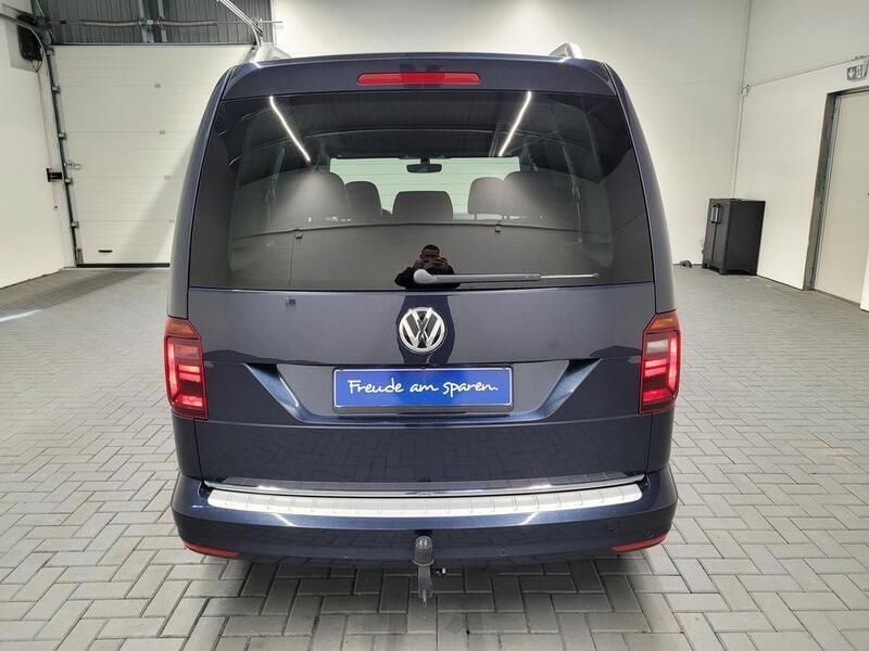 Gebraucht VW Caddy Highline 150 PS (110 kW) 2017 Blau (starlightblaumet.) Van / Kleinbus