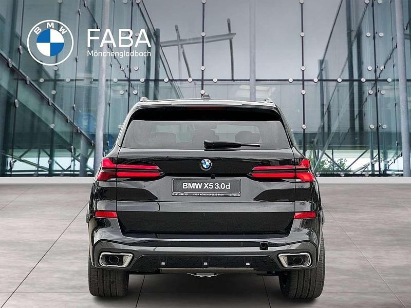 Neu BMW X5 M Sport 298 PS (219 kW) 2026 Schwarz SUV
