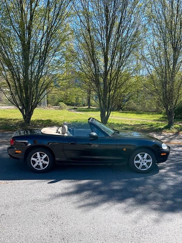 Gebraucht Mazda MX5 140 PS (102 kW) 2000 Schwarz Cabrio