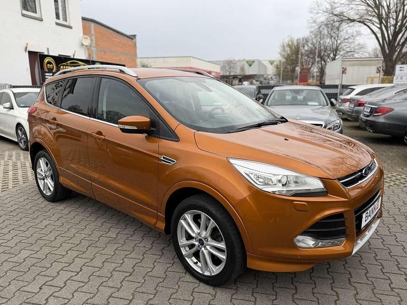Gebraucht Ford Kuga Individual 179 PS (131 kW) 2015 Calypsoorange (metallic) SUV