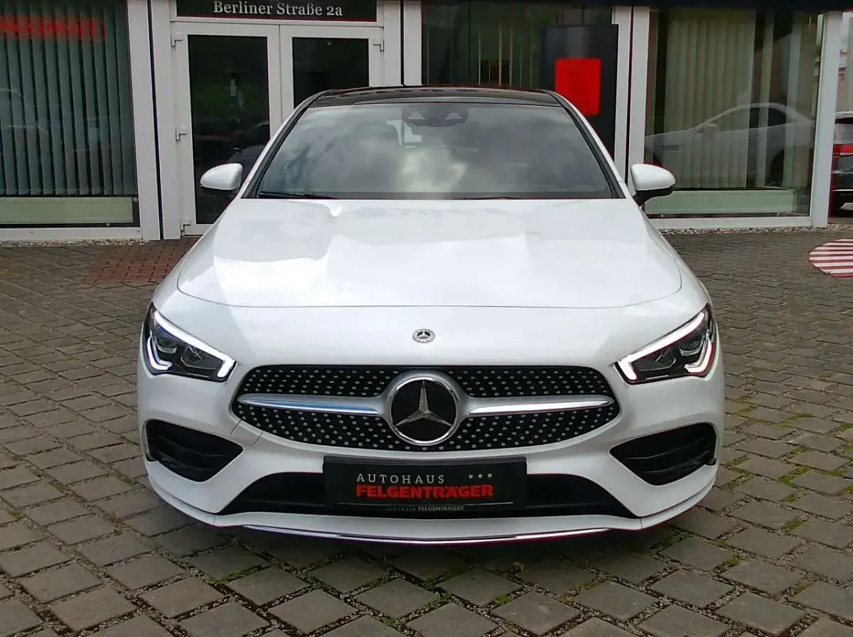 Gebraucht Mercedes CLA200 AMG line 163 PS (119 kW) 2019 Polarweiss Coupé