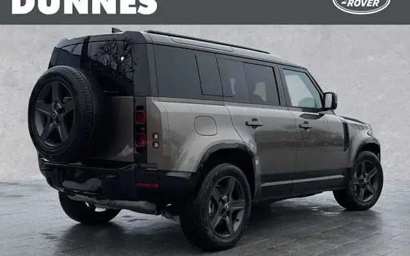 Gebraucht Land Rover Defender SE Dynamic 300 PS (220 kW) 2025 Braun SUV