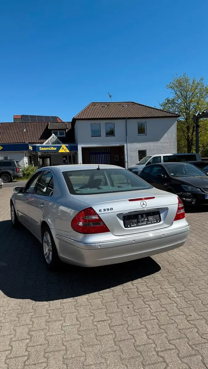 Gebraucht Mercedes E350 272 PS (200 kW) 2005 Silber Limousine