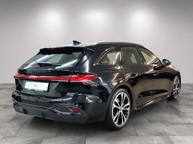 Gebraucht Audi A5 Ambiente 204 PS (150 kW) 2024 Mythosschwarz metallic Coupé