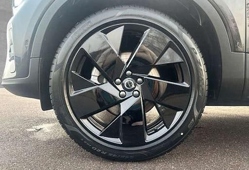 Gebraucht Volvo XC40 Plus 163 PS (119 kW) 2025 Onyx schwarz SUV