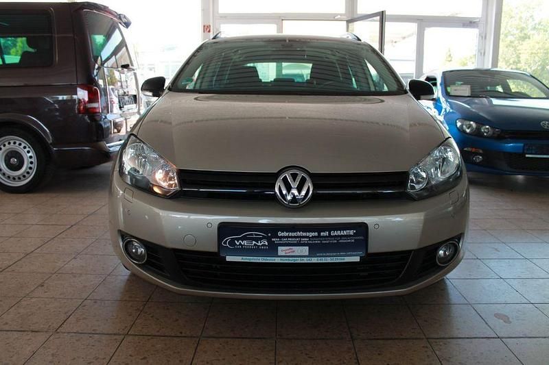 Gebraucht VW Golf VI Match 122 PS (89 kW) 2012 Silber Kleinwagen