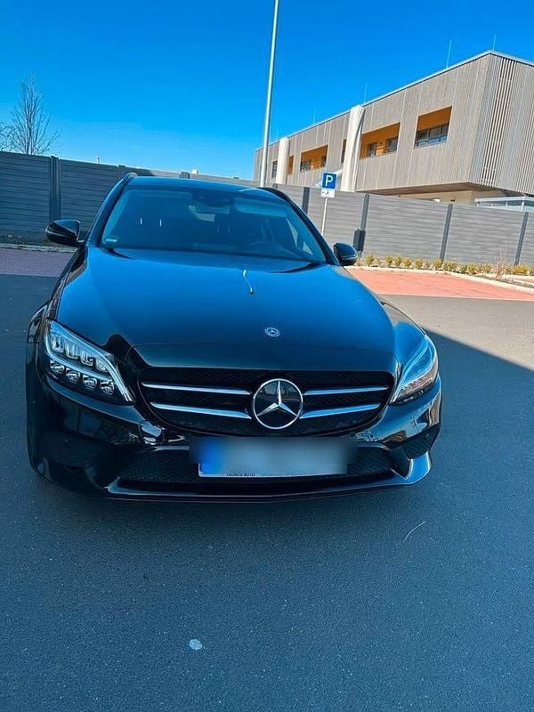 Schwarz Gebraucht 2019 Mercedes C200 Kombi | 19.500 € (Guter Preis) - Bild 1/4
