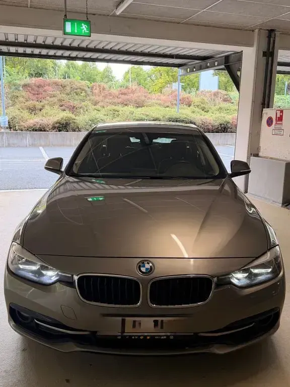 Gebraucht BMW 320 Sport Line 190 PS (139 kW) 2016 Grau Kombi