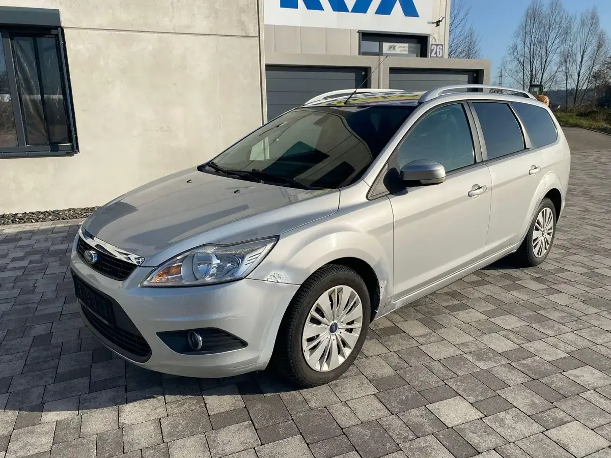 Gebraucht Ford Focus Style 101 PS (74 kW) 2008 Silber Kombi