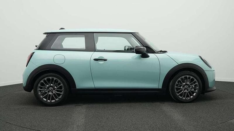 Usata Mini Cooper Classic 156 CV (114 kW) 2024 Verde Utilitaria