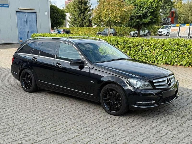 Schwarz Gebraucht 2011 Mercedes C350 Kombi | 15.990 € (Fairer Preis) - Bild 1/2