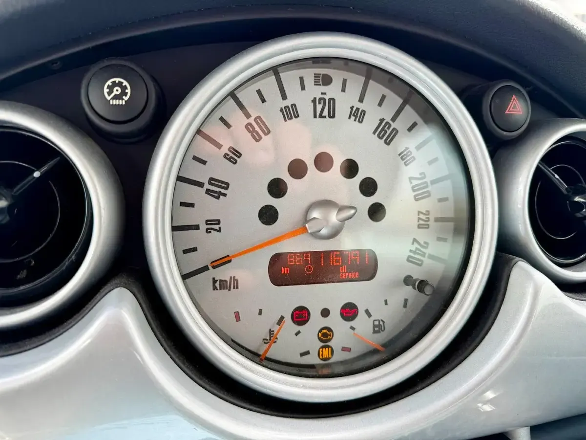 Occasion Mini ONE 90 PK (66 kW) 2002 Zilver Hatchback