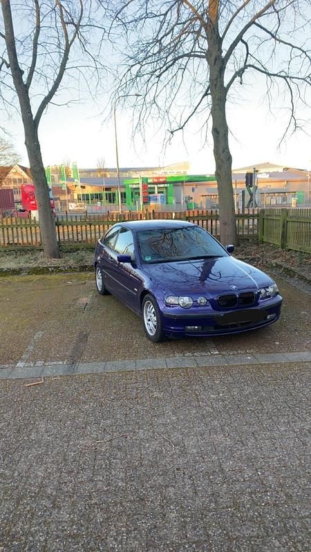 Blau Gebraucht 2002 BMW 316 Compact Kleinwagen | 2.199 € (Teuer) - Bild 1/4