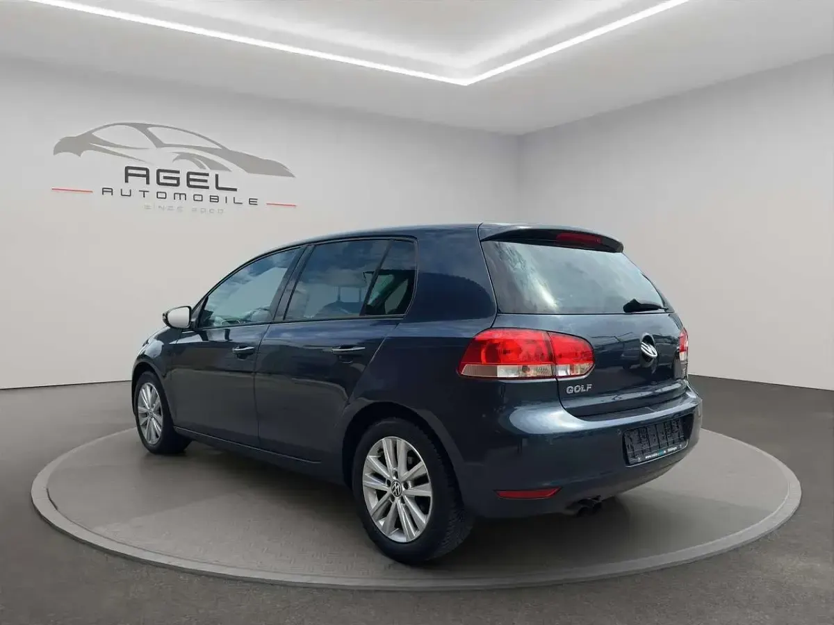 Gebraucht VW Golf VI Style 122 PS (89 kW) 2011 Blue graphite pearl effect Kleinwagen