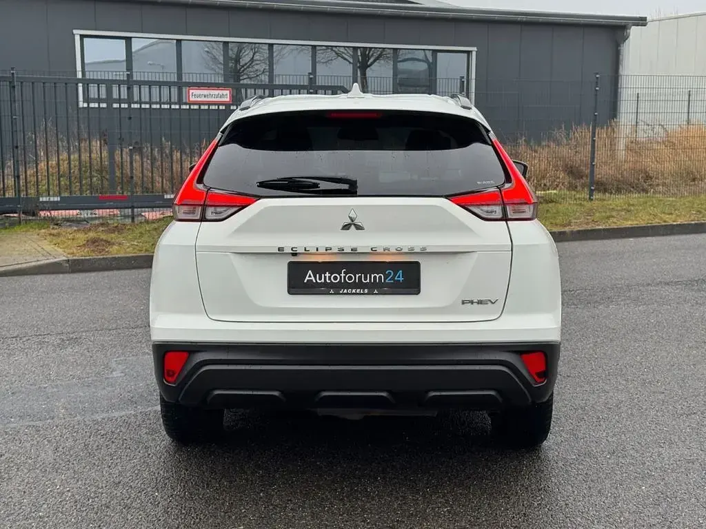 Gebraucht Mitsubishi Eclipse Cross Basis 98 PS (72 kW) 2022 Weiß SUV