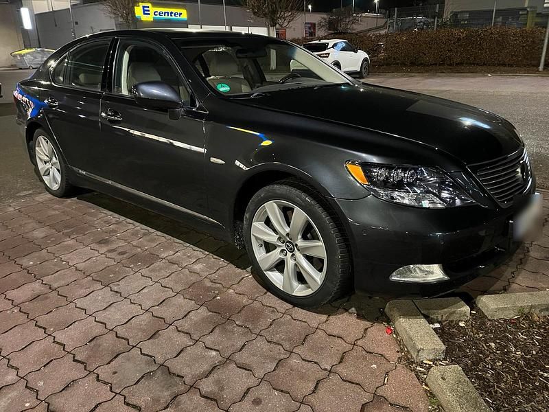 Gebraucht Lexus LS600h 445 PS (327 kW) 2008 Grau Limousine