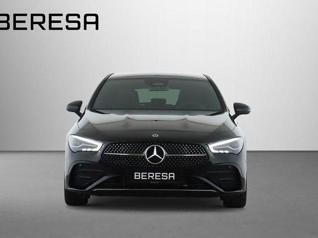 Schwarz Gebraucht 2024 Mercedes CLA180 Shooting Brake AMG line Kombi | 31.850 € - Bild 1/4