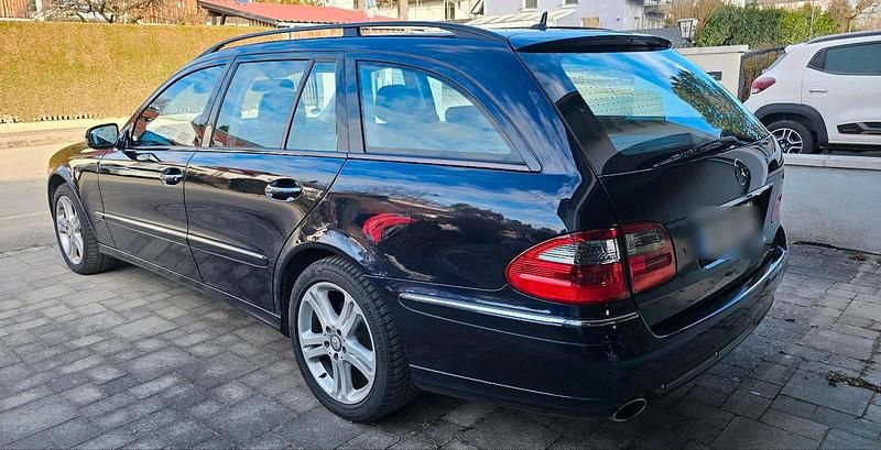 Gebraucht Mercedes E500 Avantgarde 387 PS (284 kW) 2007 Blau Kombi