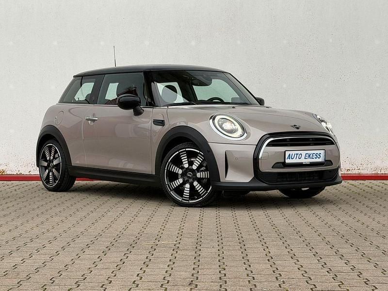 Grau Gebraucht 2022 Mini Cooper Kleinwagen | 22.790 € (Etwas zu teuer) - Bild 1/4
