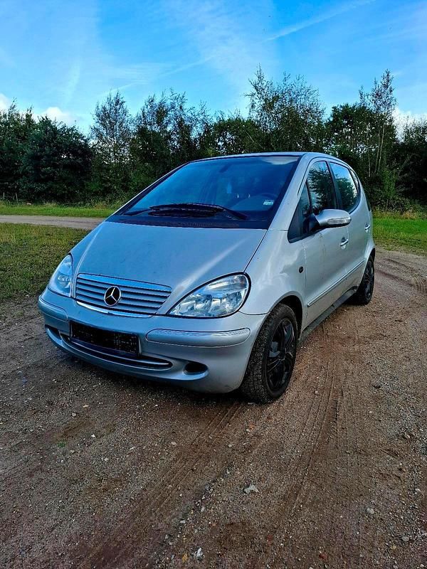 Silber Gebraucht 2004 Mercedes A170 Kleinwagen | 400 € (Superpreis) - Bild 1/4
