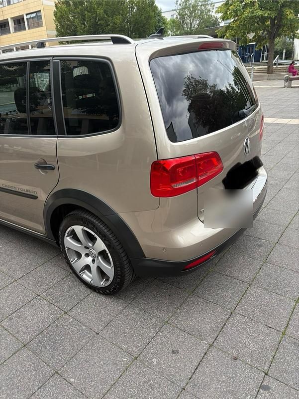 Gebraucht VW Touran 140 PS (102 kW) 2013 Andere farben Van / Kleinbus