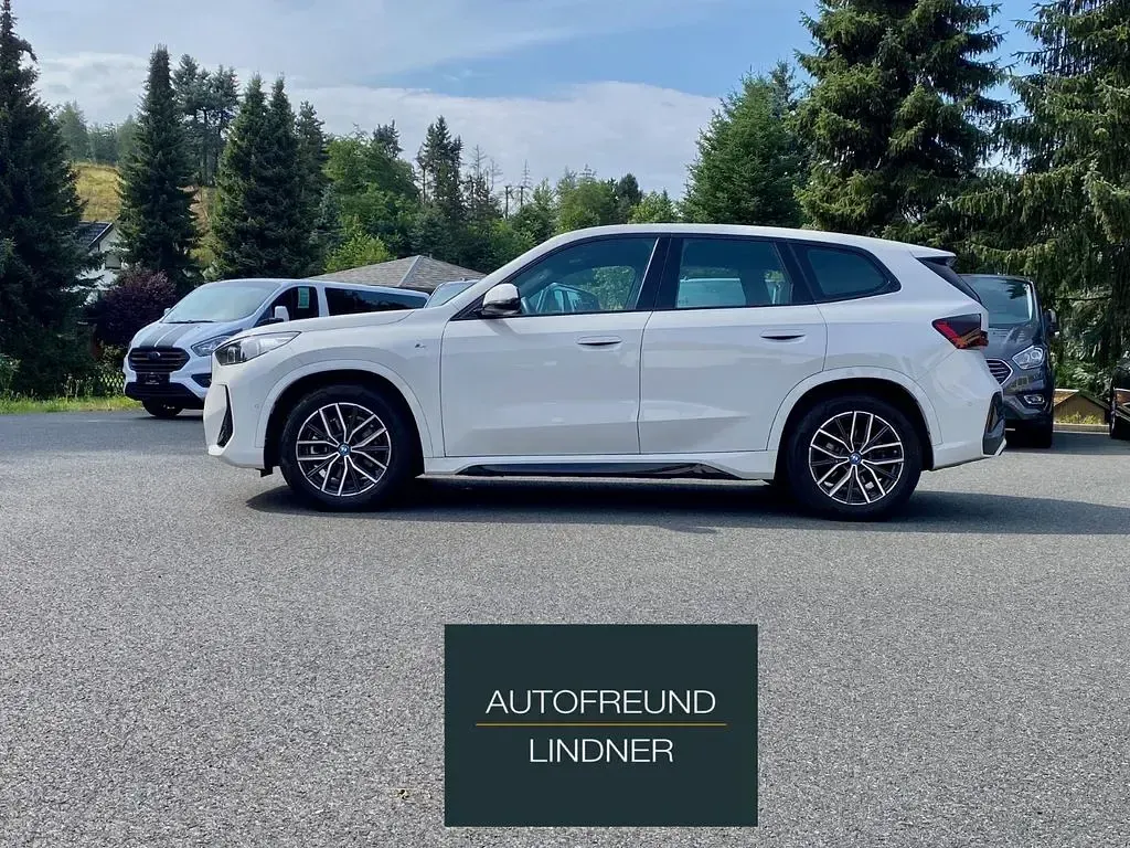 Gebraucht BMW iX1 Shadowline 230 kW (313 PS) 2024 Weiß SUV