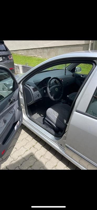 Silber Gebraucht 2002 Skoda Fabia Kleinwagen | 1.550 € (Fairer Preis) - Bild 1/4