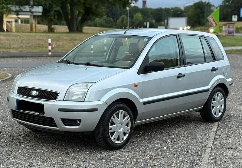 Silber Gebraucht 2004 Ford Fusion Limousine | 1.400 € (Fairer Preis) - Bild 1/4