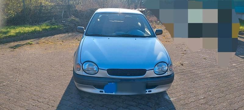 Second-hand Toyota Corolla 1998 Argintiu Coupe