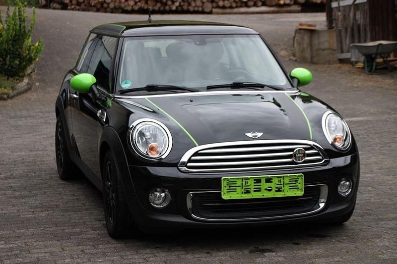 Schwarz Gebraucht 2013 Mini ONE Brick Lane Kleinwagen | 5.550 € (Fairer Preis) - Bild 1/4