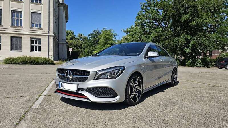 Silber Gebraucht 2018 Mercedes CLA250 Limousine | 27.200 € (Fairer Preis) - Bild 1/4