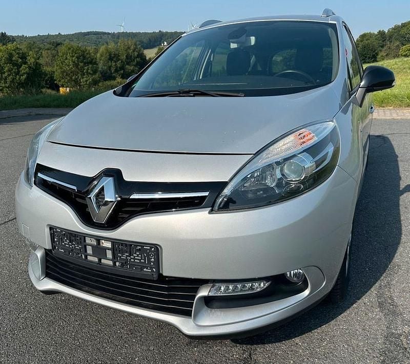 Silber Gebraucht 2015 Renault Scénic III LIMITED Van / Kleinbus | 7.900 € (Fairer Preis) - Bild 1/4