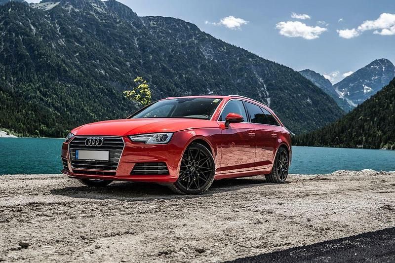 Gebraucht Audi A4 Sport 173 PS (127 kW) 2016 Rot Kombi