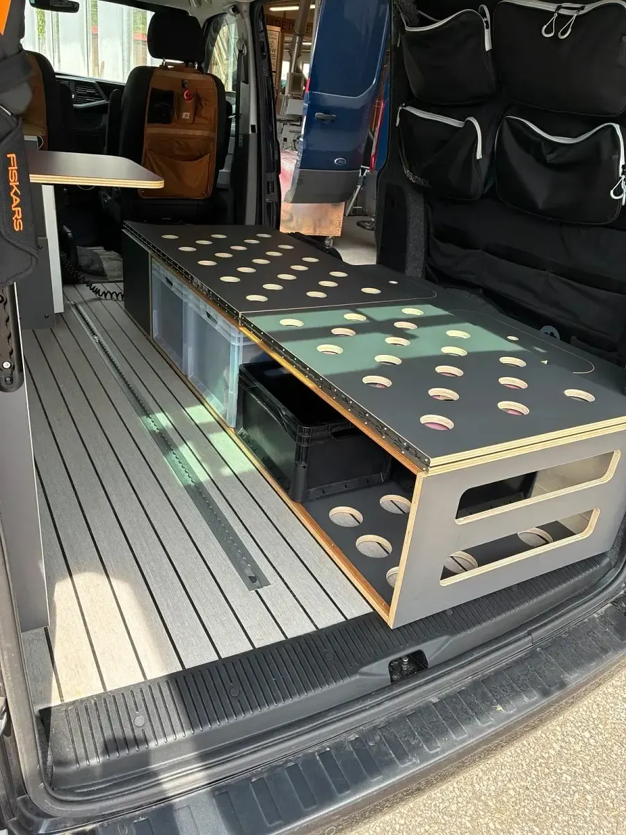 Gebraucht VW California California 150 PS (110 kW) 2023 Schwarz Van