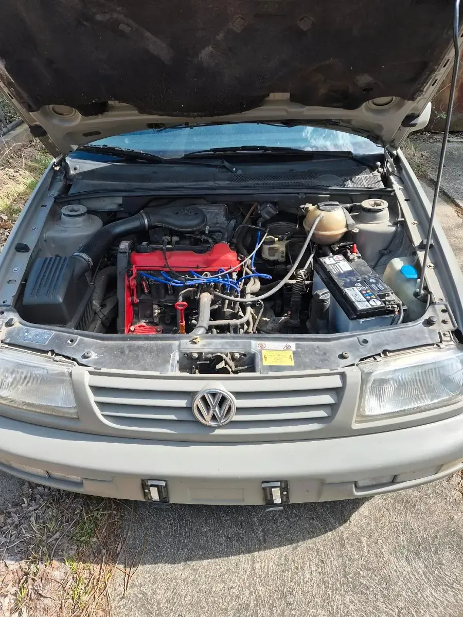 Gebraucht VW Vento 90 PS (66 kW) 1995 Grau Limousine