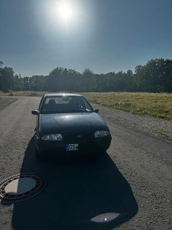 Gebraucht 1999 Ford Fiesta Style Kleinwagen | 800 € (Guter Preis) - Bild 1/4