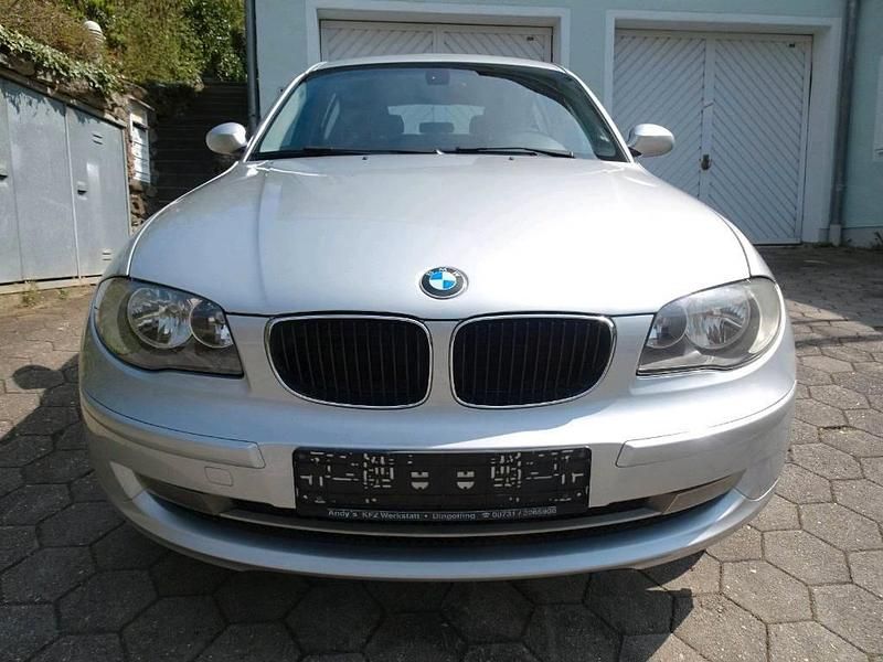 Second-hand BMW 116 122 CP (89 kW) 2009 Argintiu Hatchback