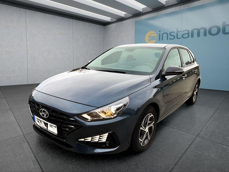 Blau Gebraucht 2021 Hyundai i30 Limousine | 17.499 € (Fairer Preis) - Bild 1/4