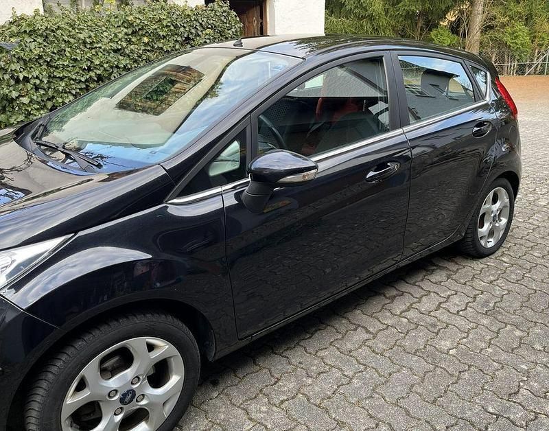 Gebraucht Ford Fiesta Titanium 82 PS (60 kW) 2009 Schwarz Kleinwagen