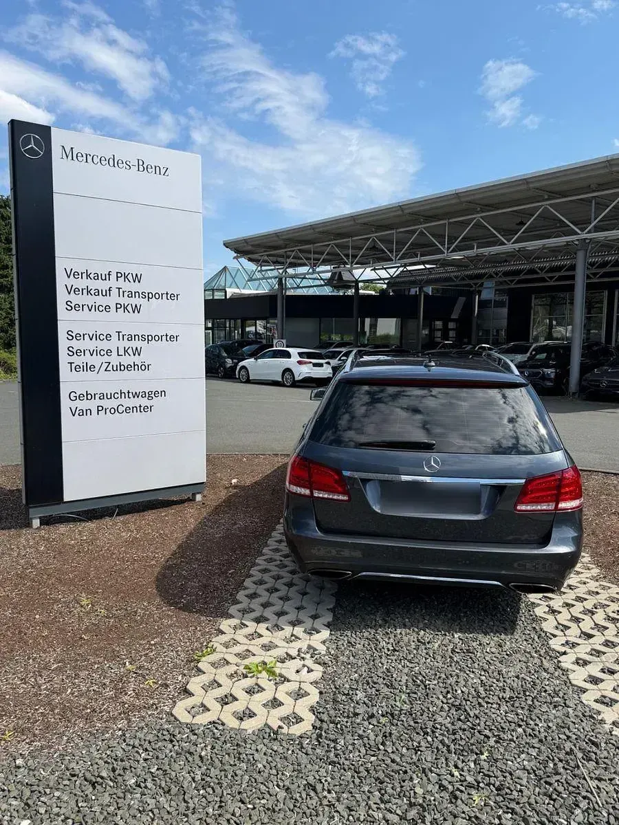 Gebraucht Mercedes E220 Avantgarde 170 PS (125 kW) 2013 Grau Kombi
