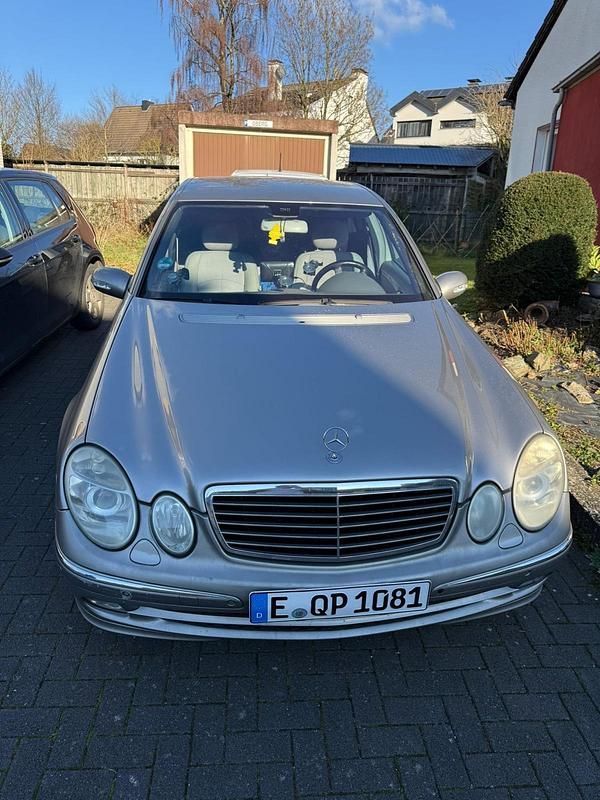 Gebraucht Mercedes E270 177 PS (130 kW) 2003 Limousine