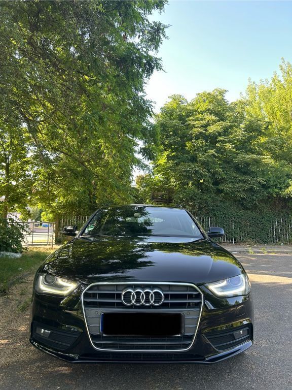 Schwarz Gebraucht 2013 Audi A4 Kombi | 7.900 € (Guter Preis) - Bild 1/4